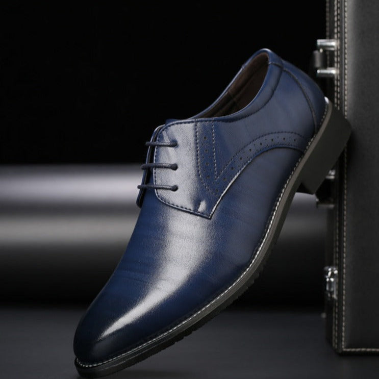 Men's pointed toe lace-up Oxford shoes with polished finish