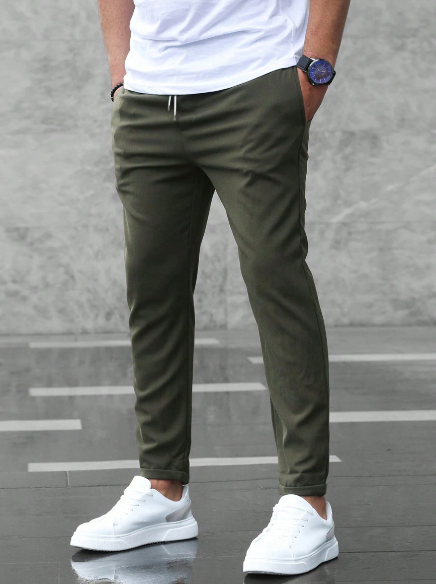 Men's casual tapered trousers with drawstring waist and side pockets