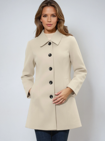 Women's double-breasted coat with classic collar and long sleeves