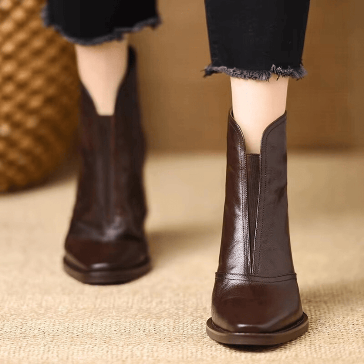 Bottines femme à bout amande et talon bloc moyen, à enfiler