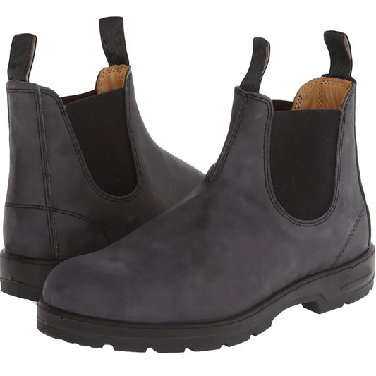 Unisex Chelsea boots with elastic side panels, pull tabs and lugged soles