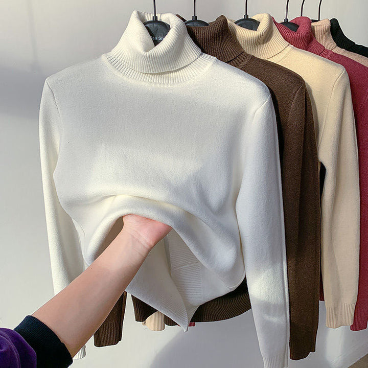 Women's long-sleeve turtleneck sweater with ribbed collar