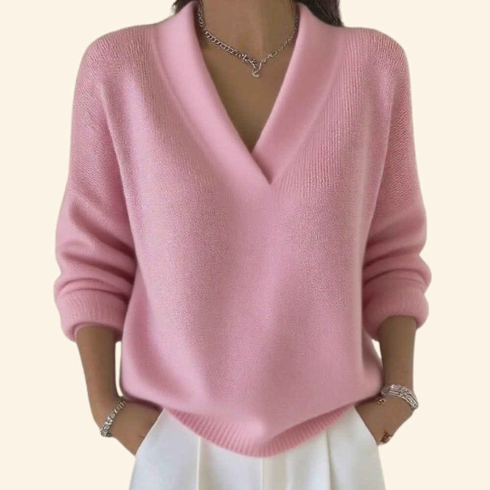Women's relaxed V-neck ribbed sweater with long sleeves