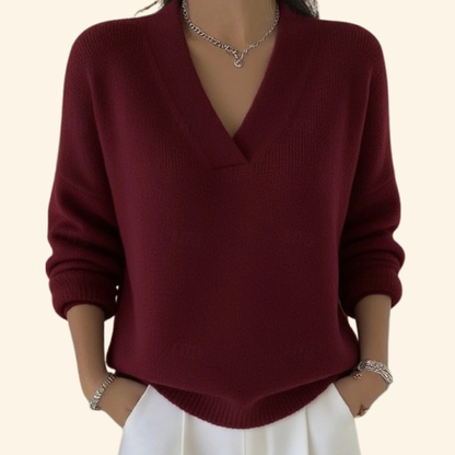 Women's relaxed V-neck ribbed sweater with long sleeves