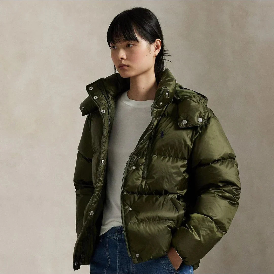 Women's cropped quilted puffer jacket with high collar and long sleeves